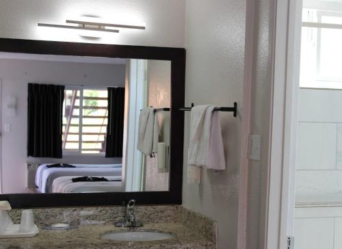 rodeway inn yuma downtown