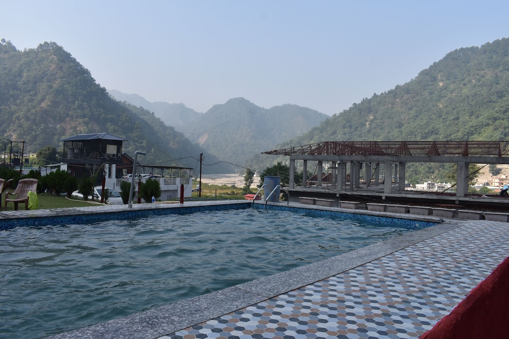 grandeurs tiger estate