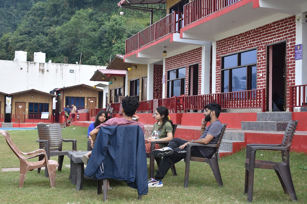 grandeurs tiger estate