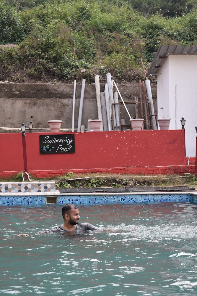 grandeurs tiger estate