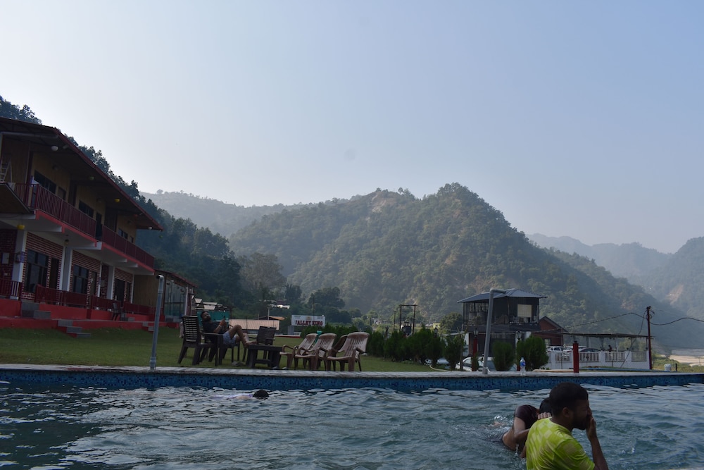 grandeurs tiger estate