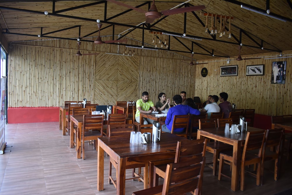 grandeurs tiger estate