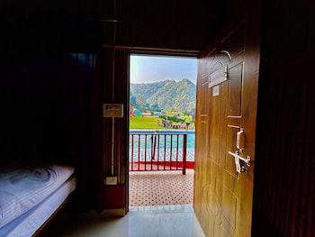 grandeurs tiger estate