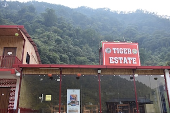 grandeurs tiger estate