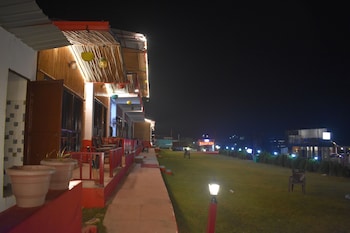 grandeurs tiger estate