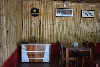 Grandeur's Tiger Estate,,3 star