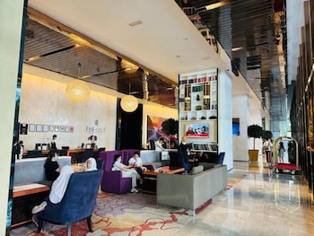 the platinum suites klcc by sky pool