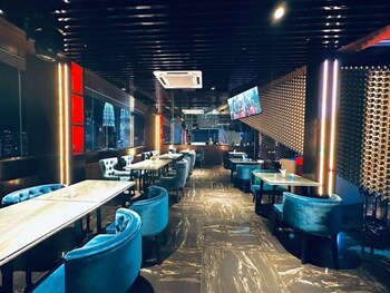 the platinum suites klcc by sky pool