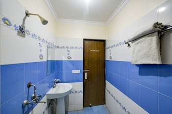 room hotel mayank plaza near igi airport