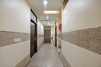 room hotel mayank plaza near igi airport