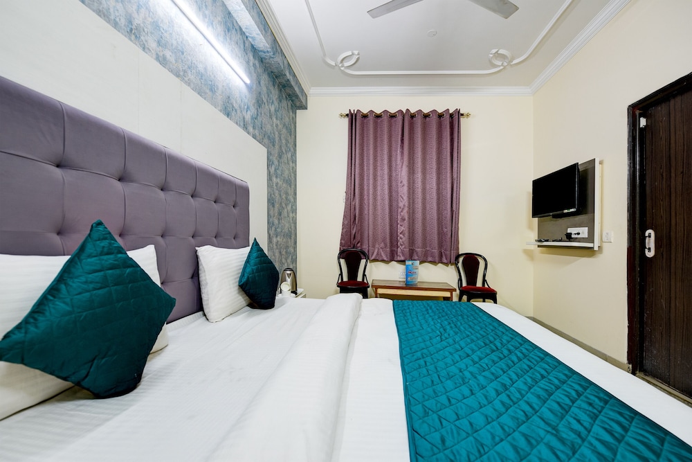 room hotel mayank plaza near igi airport