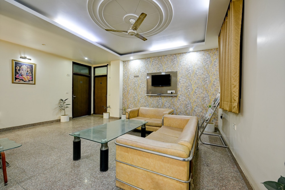 room hotel mayank plaza near igi airport