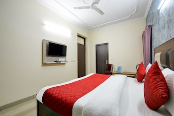 room hotel mayank plaza near igi airport