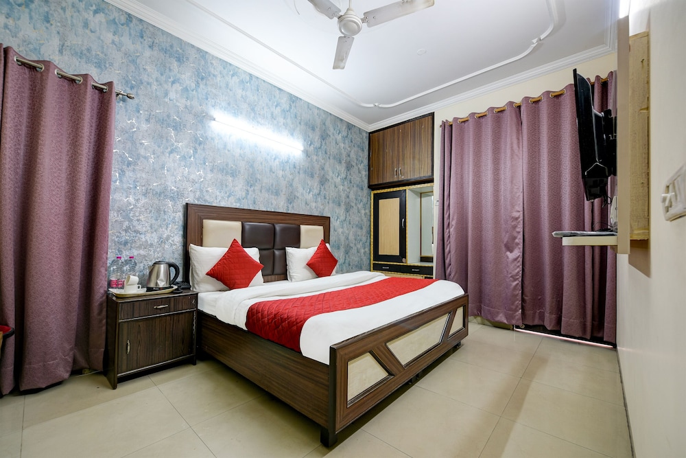 room hotel mayank plaza near igi airport