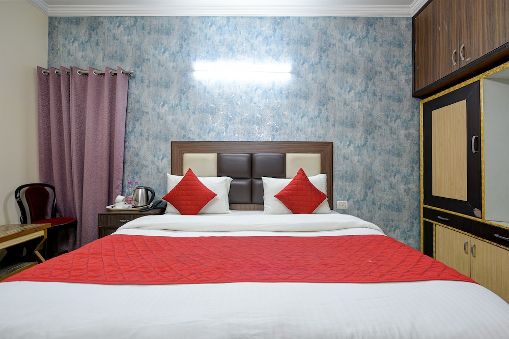 room hotel mayank plaza near igi airport