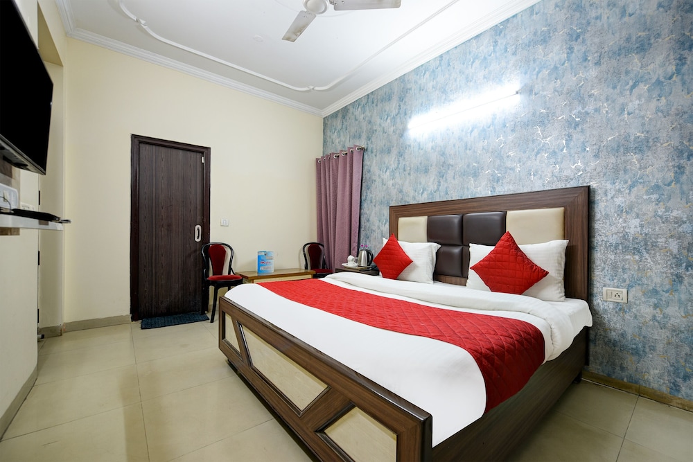 room hotel mayank plaza near igi airport