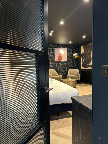 secret suites lancaster