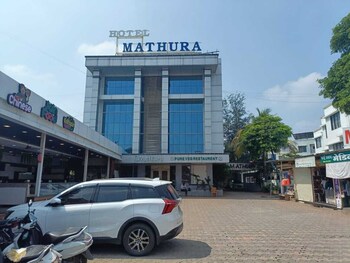 hotel mathura inn