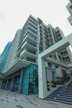 Pearlhouse Bahrain,,4 star