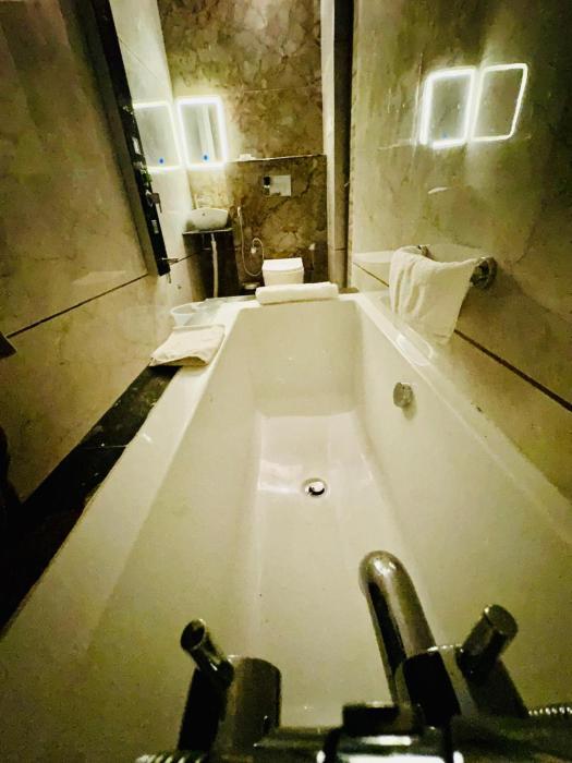 kashvi hotels