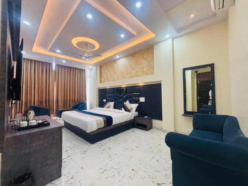 Kashvi Hotels,,3 star