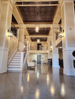 Historic Griffin Hotel,,2 star