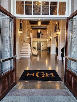 Historic Griffin Hotel,,2 star