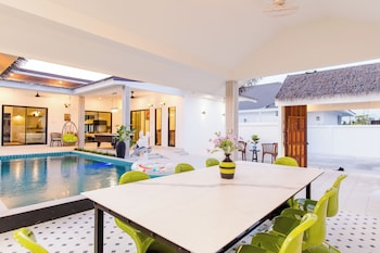 full moon bay hua hin cha am