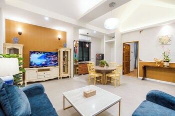 full moon bay hua hin cha am