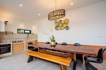 full moon bay hua hin cha am