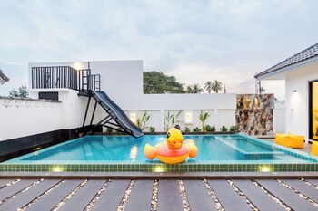 full moon bay hua hin cha am