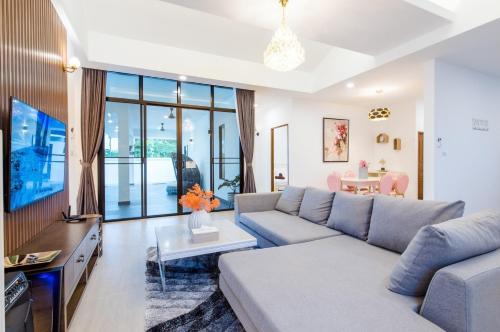 full moon bay hua hin cha am