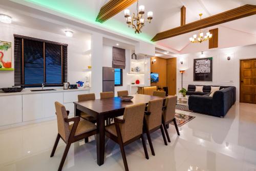 full moon bay hua hin cha am