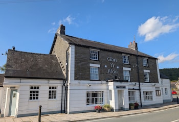 Glan Yr Afon Riverside,,4 star