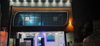 Madhu Sudhan,,2 star