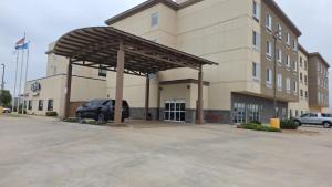 the hub at okc airport