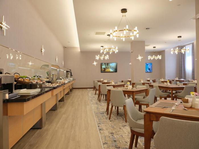 the central point hotel baku