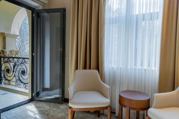 the central point hotel baku