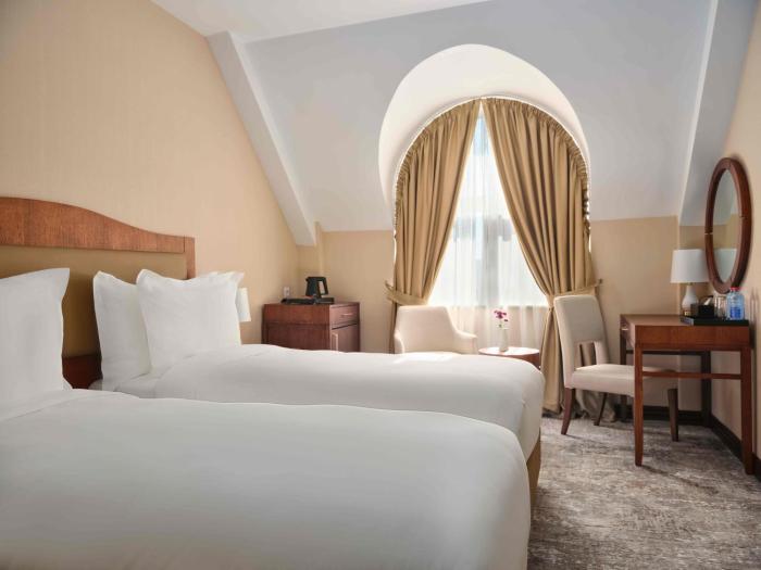 the central point hotel baku