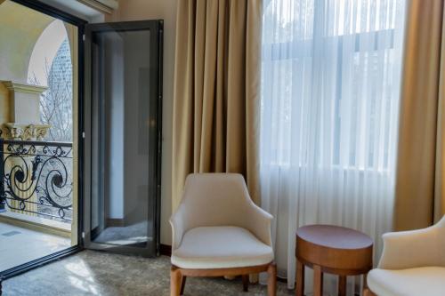 the central point hotel baku