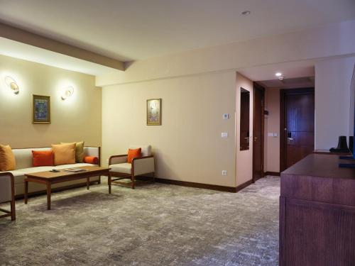 the central point hotel baku