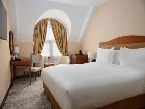 the central point hotel baku