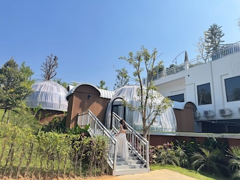 thebest capsule resort