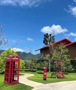 thebest capsule resort