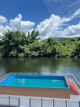 thebest capsule resort