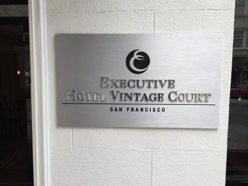 executive hotel vintage court