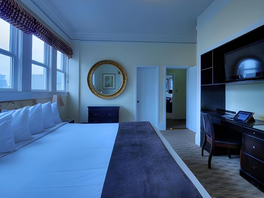 executive hotel vintage court