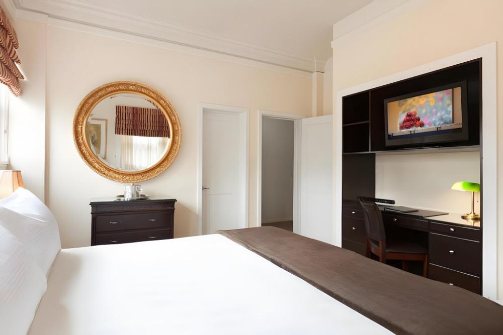 executive hotel vintage court