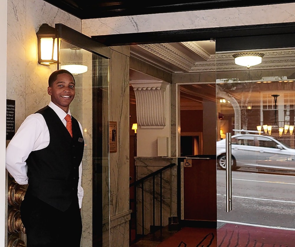 executive hotel vintage court