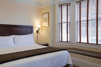 executive hotel vintage court